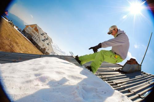 Забавни -  Gopeto-on-the-roof